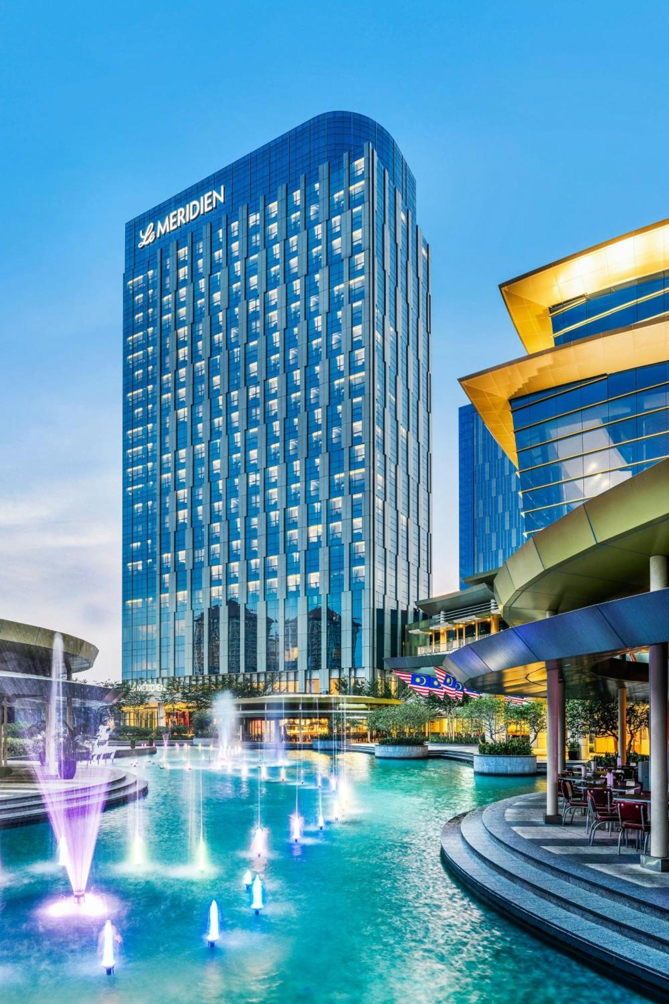 Le Meridien Putrajaya Exterior foto The Ritz-Carlton, DIFC